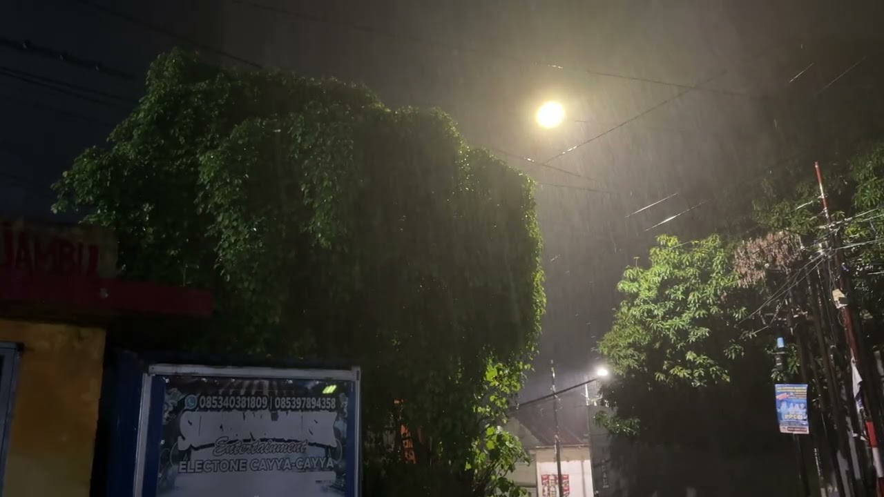 Rain in the middle of the night that calms the heart,a restful sleep,a sense of tranquility peace