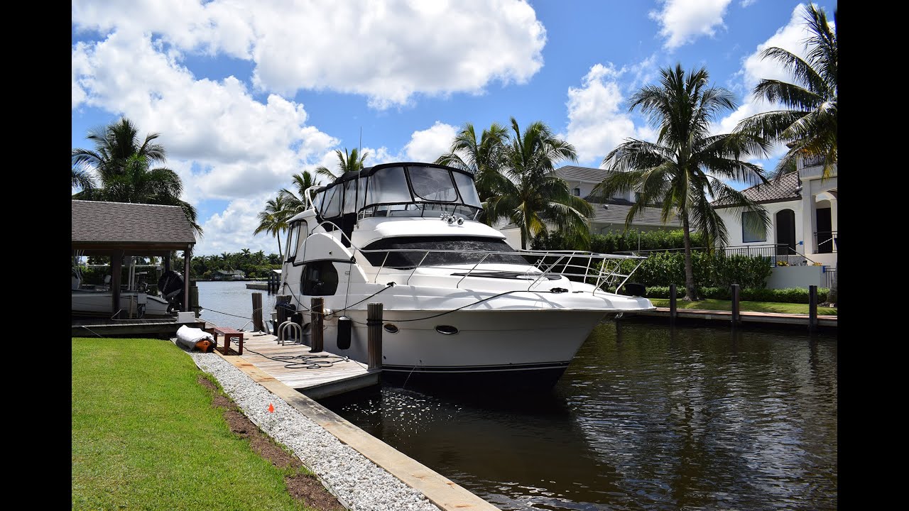 SIlverton 43 Motor Yacht - Walkthrough