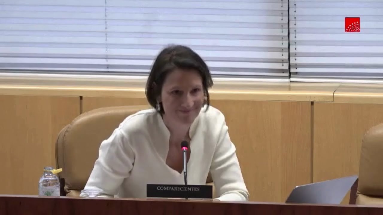 Comparecencia Catherine L'Ecuyer sobre el uso de la tecnología en la infancia y la adolescencia.