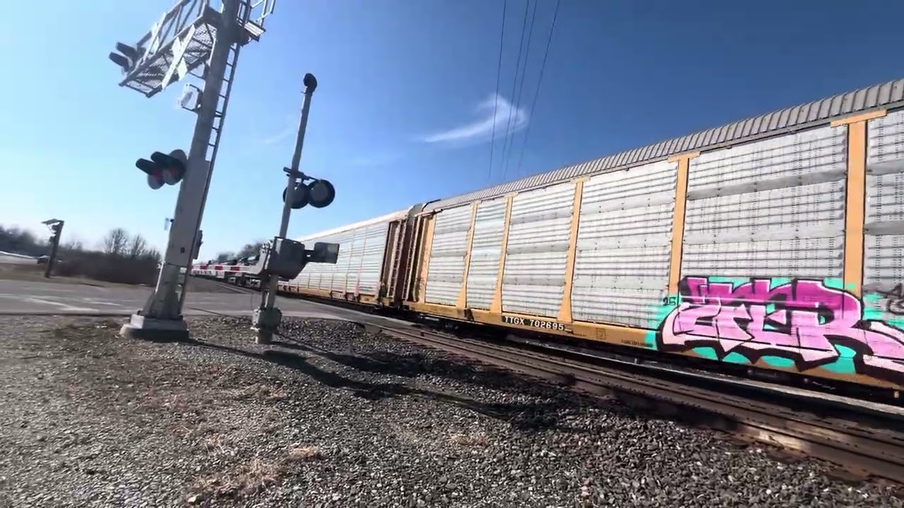CSX M202 clears McCordsville Indiana 