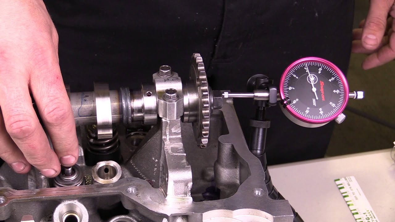 Engine Measuring Camshaft End Play