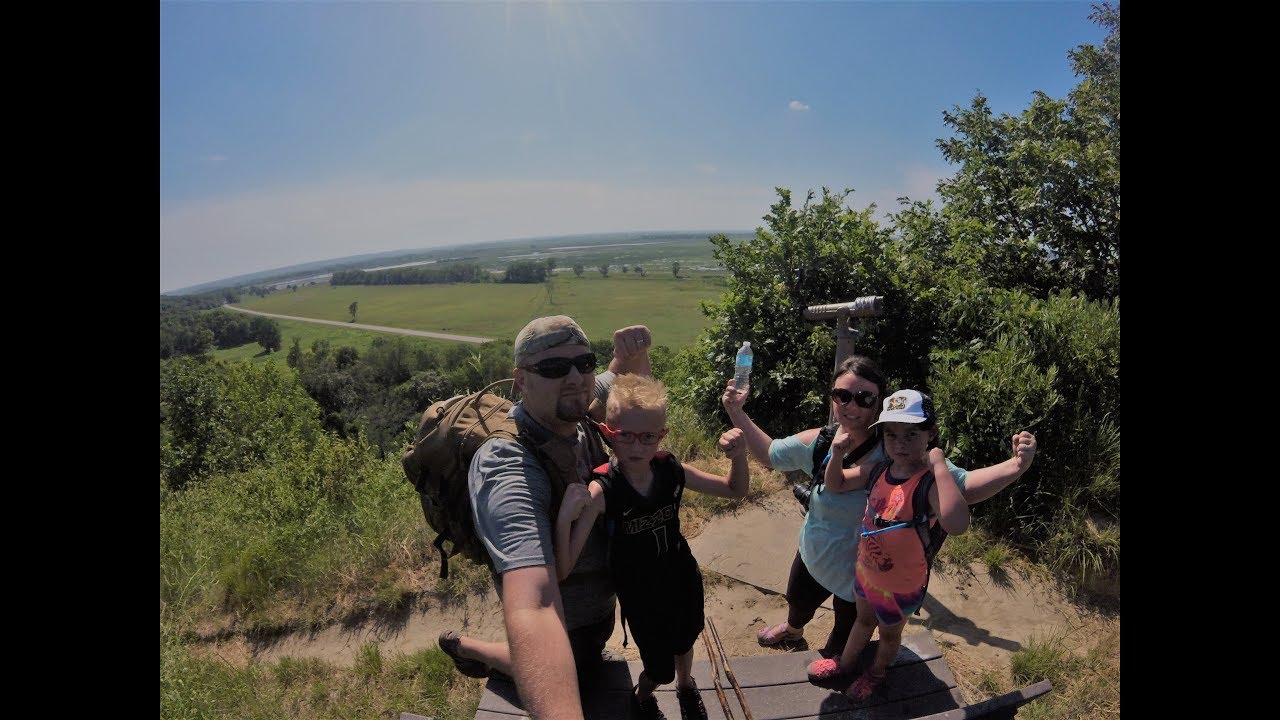 Loess Bluffs National Wildlife Refuge, Forest City, MO:  Road Life More Life