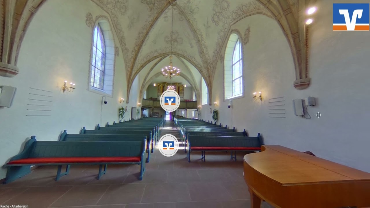 Gang durch die Kirche
