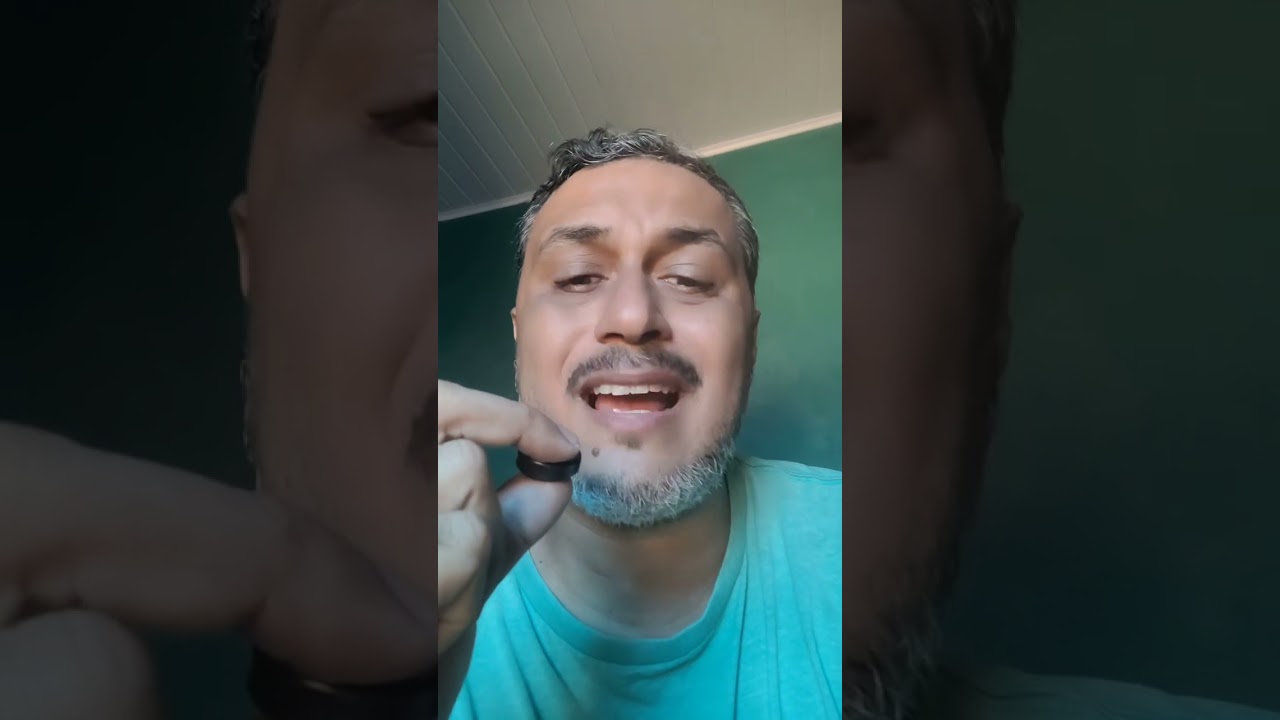 Não dê ouvidos a essas pessoas, isso é para te desestabilizar ✋🏼