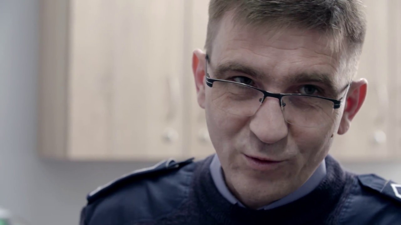 Przyłapali więźniów na nielegalnym przekazywaniu sobie... jeansów [Zakład karny]
