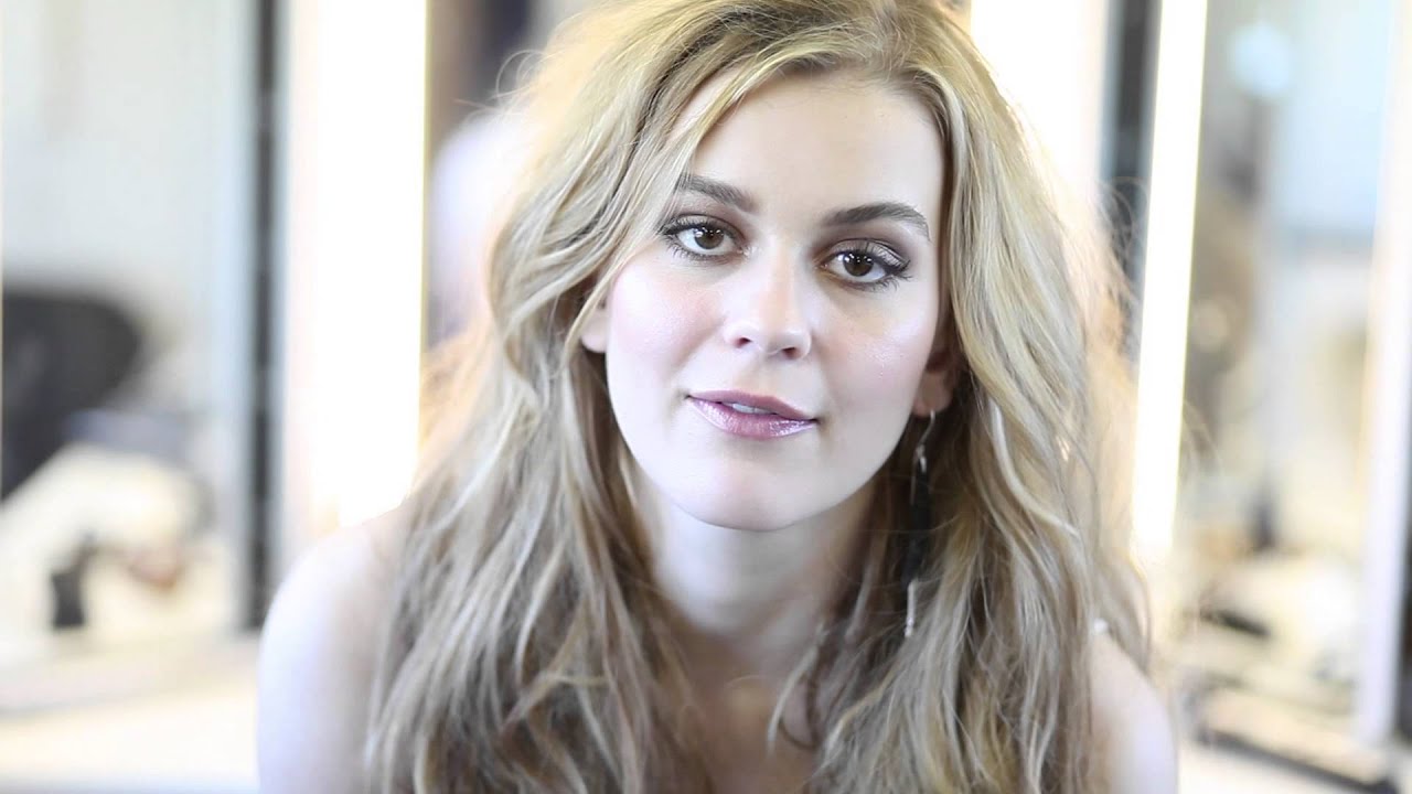 Emmelie de Forest på optagelse - musikvideo til Only Teardrops (Denmark - Eurovision 2013)