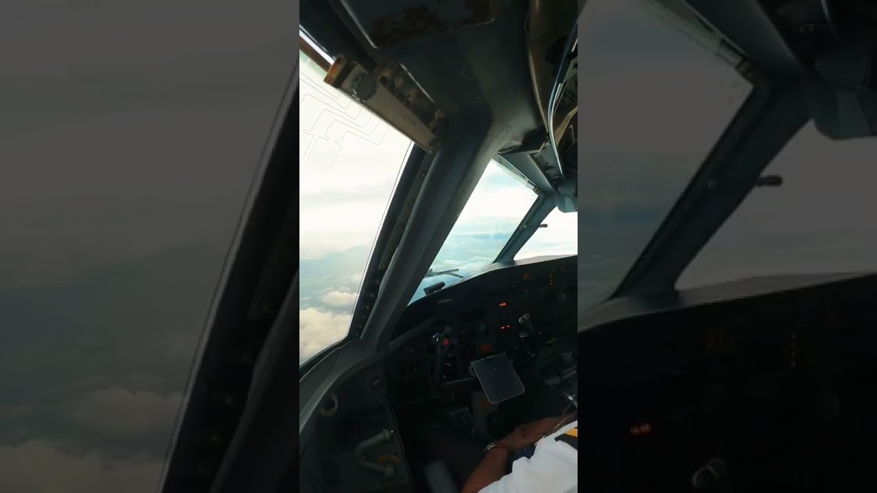 Timelapse from male to maafaru on Dash8 Q300 #shortclip #youtubeshorts #youtube #pilot #maldives