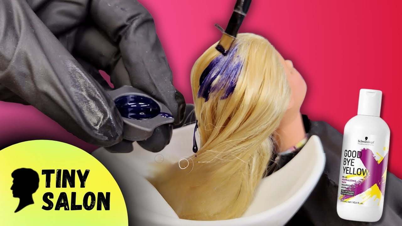 fixing yellow hair with GOODBYE YELLOW in the tiny salon! 💇&zwj;♀️Schwarzkopf Professional