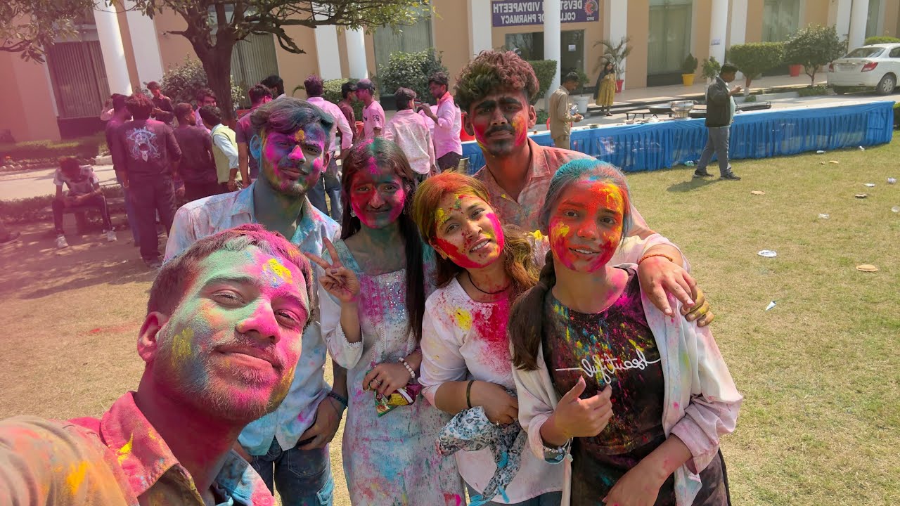 Holi In College With Jigriii 😚