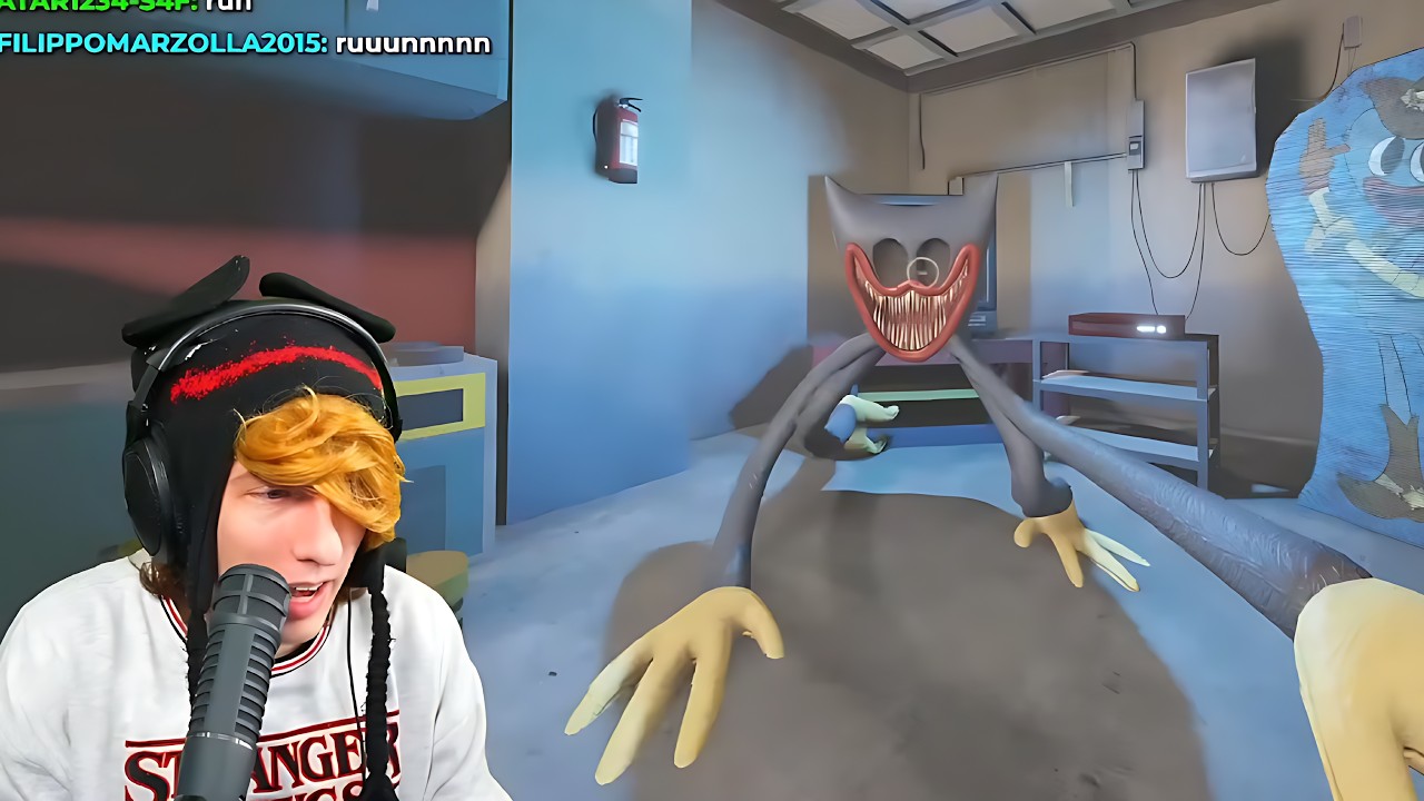 KreekCraft plays Poppy Playtime on Roblox...