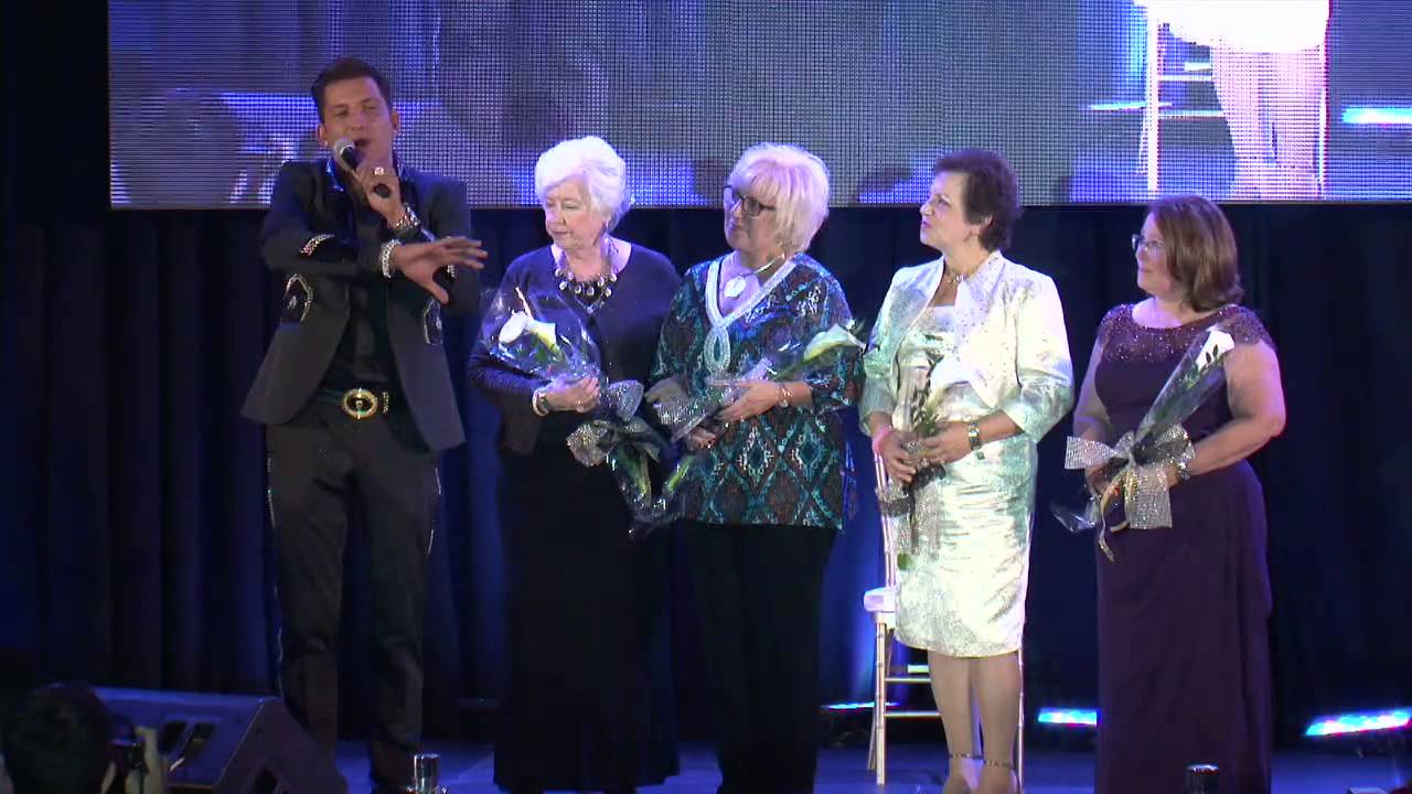 Michael English  live performance at a night of Wigs and Wishes 2015. Micheal surprised 4 survivors.