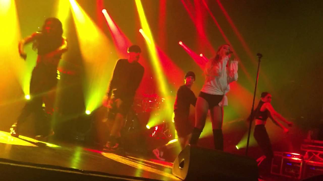 Side To Side - Ariana Grande @ le Trianon #HPLounge private show in Paris 06/08