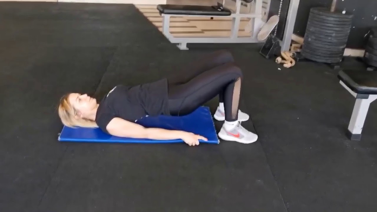 Zadnjica - Glute bridge w/ kicks