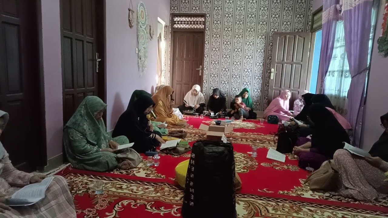 Alhamdulillah acara rutinan sholawatan di rumah Bu Sehan semoga berkah buat semuanya 🤲🤲