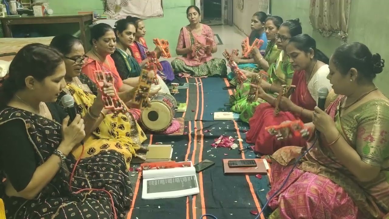 🌹સરસ.. મેરે ભોલે બાબા ફલ દેંગે આજ નહીં તો કલ દેંગે...🌹લખેલુ છે )#satsang bhajan @geeta_patel930 