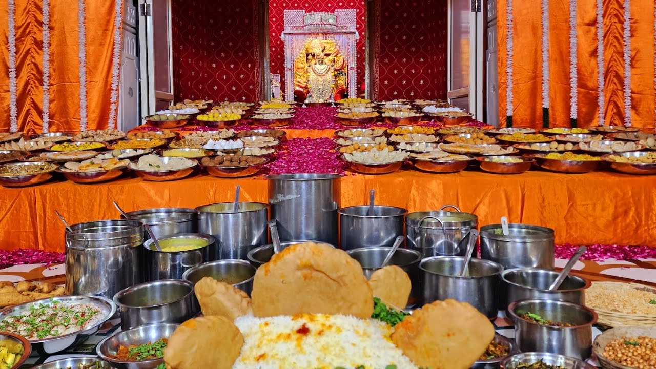 06_11_2024   अन्नकूटोत्सव  श्री द्वारकाधीश मंदिर सोलापुर #dwarkadhishtempalsolapur #pushtimarg