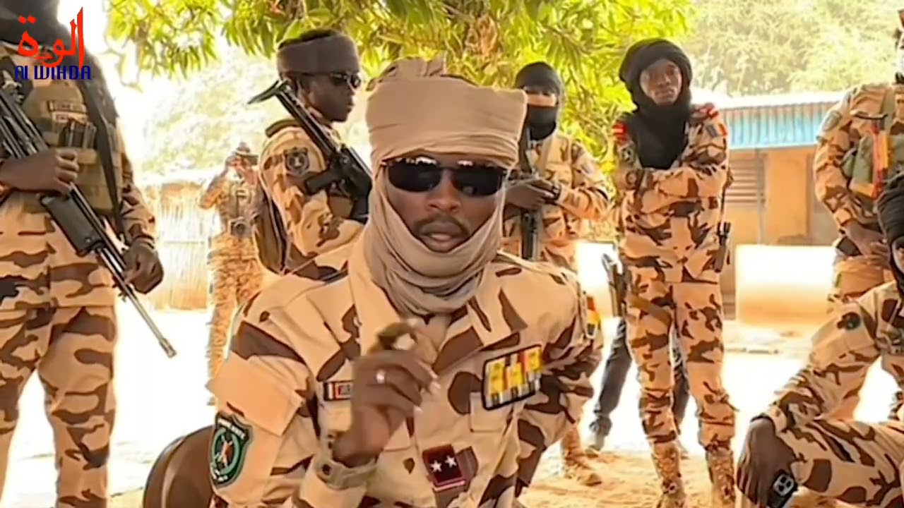 Général Moubarak Abakar Nassour, commandant de la Force mixte Tchad-RCA : 