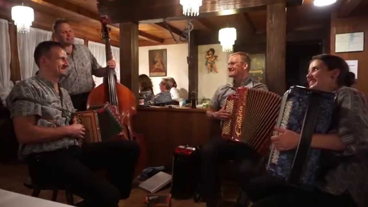 Ländlerquartett Fankhauser-Lustenberger - Uf em Stoos ob Schwyz