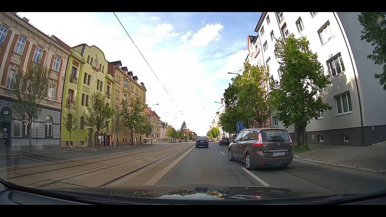 Zastavila mě PČR, utrhnul okap kamionem a narazil do značky - Mix 261.