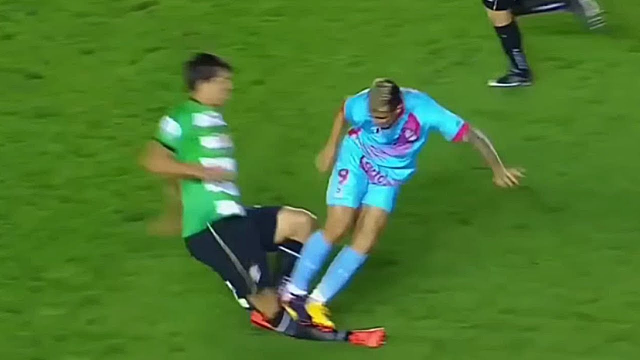 PATADAS INOLVIDABLES EN EL FÚTBOL ARGENTINO (PARTE 2)
