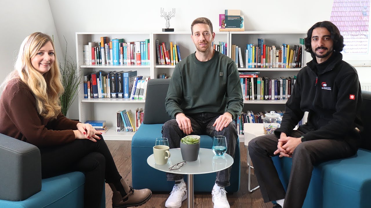 Ein Jahr in Deutschland im APZ als Pflegefachmänner - Interview mit Moath und Waleed