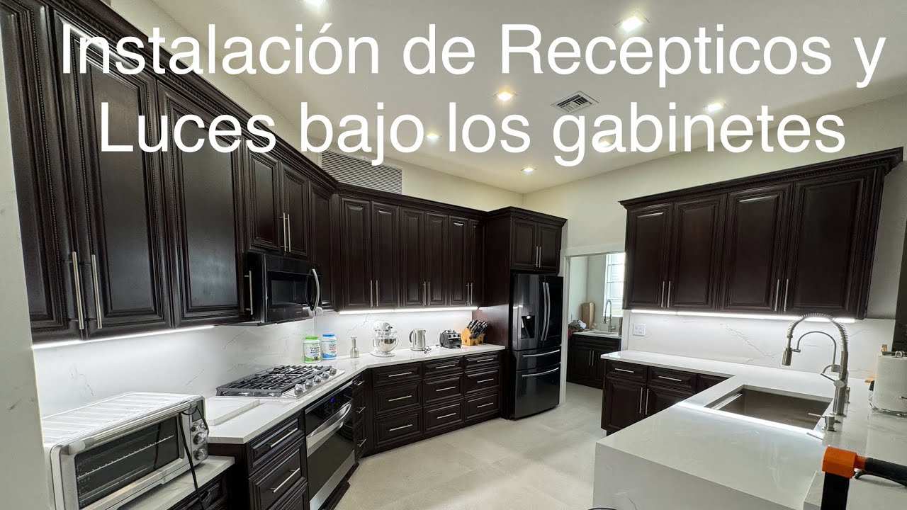 Cómo instalar Luces y Recepticos bajo los gabinetes en la cocina.