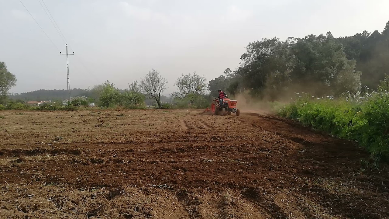 Kubota L175 com frese Agrovil 1.2