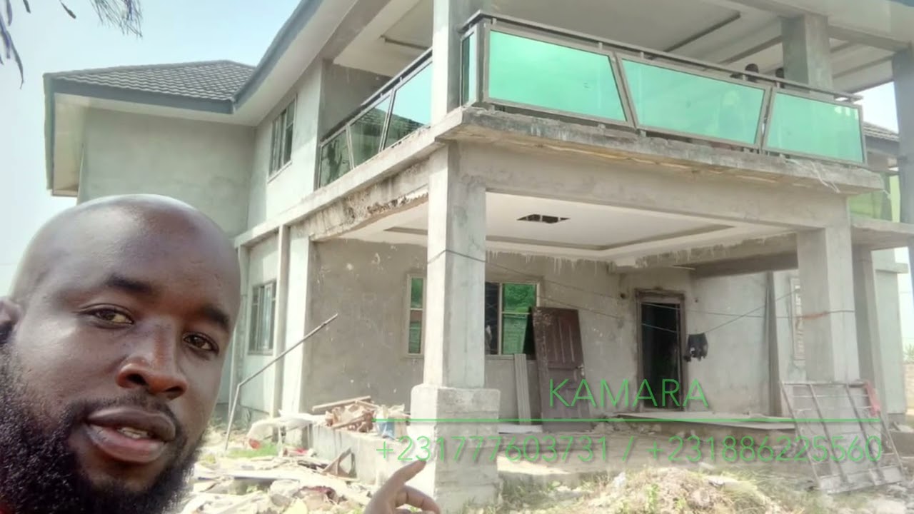 Liberia:  local craftsmen