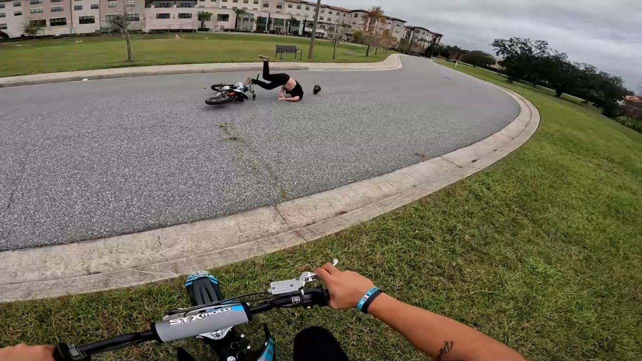 FILMEI MEU AMIGO CAINDO O PIOR TOMBO DA VIDA DELE 😱😱😱