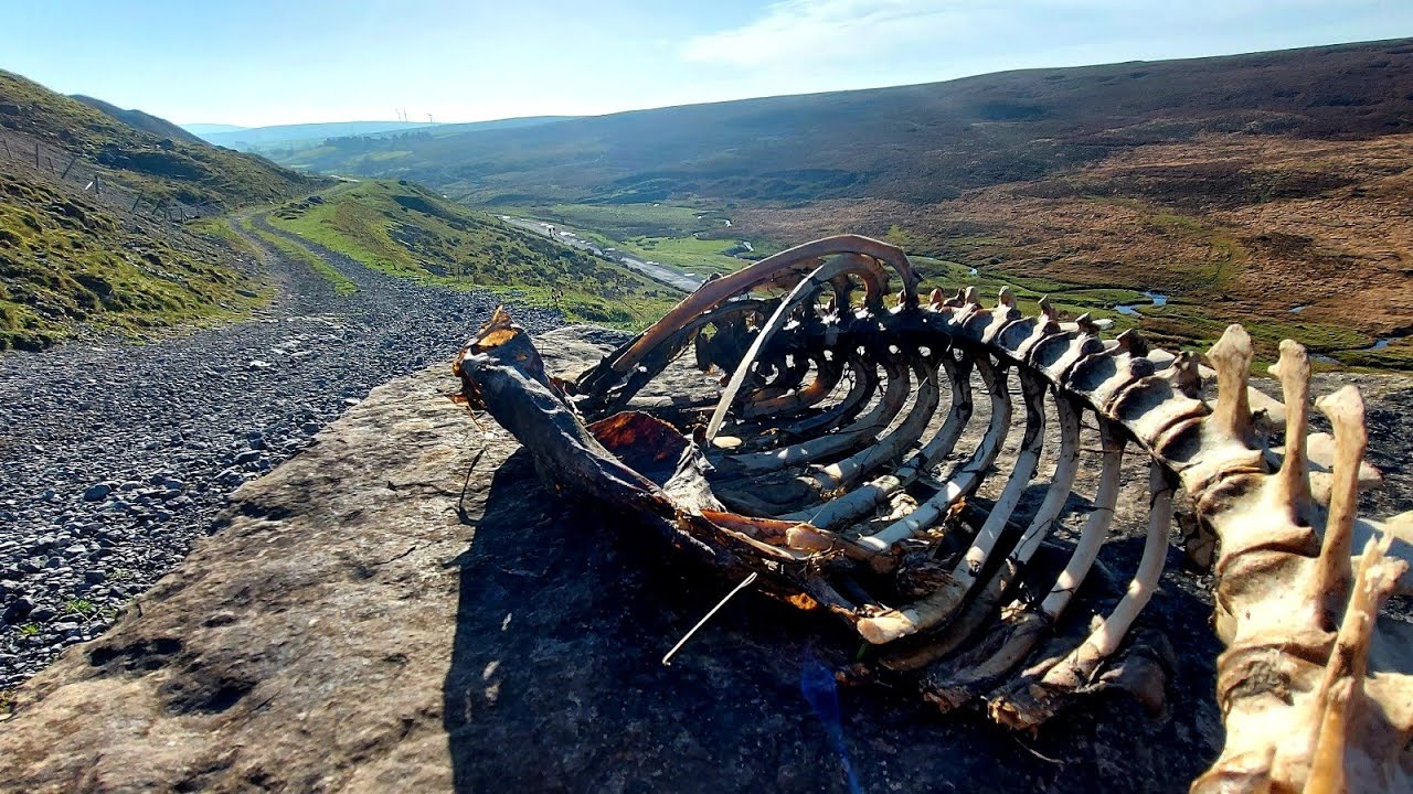 Trefil quarry to Chartist's cave