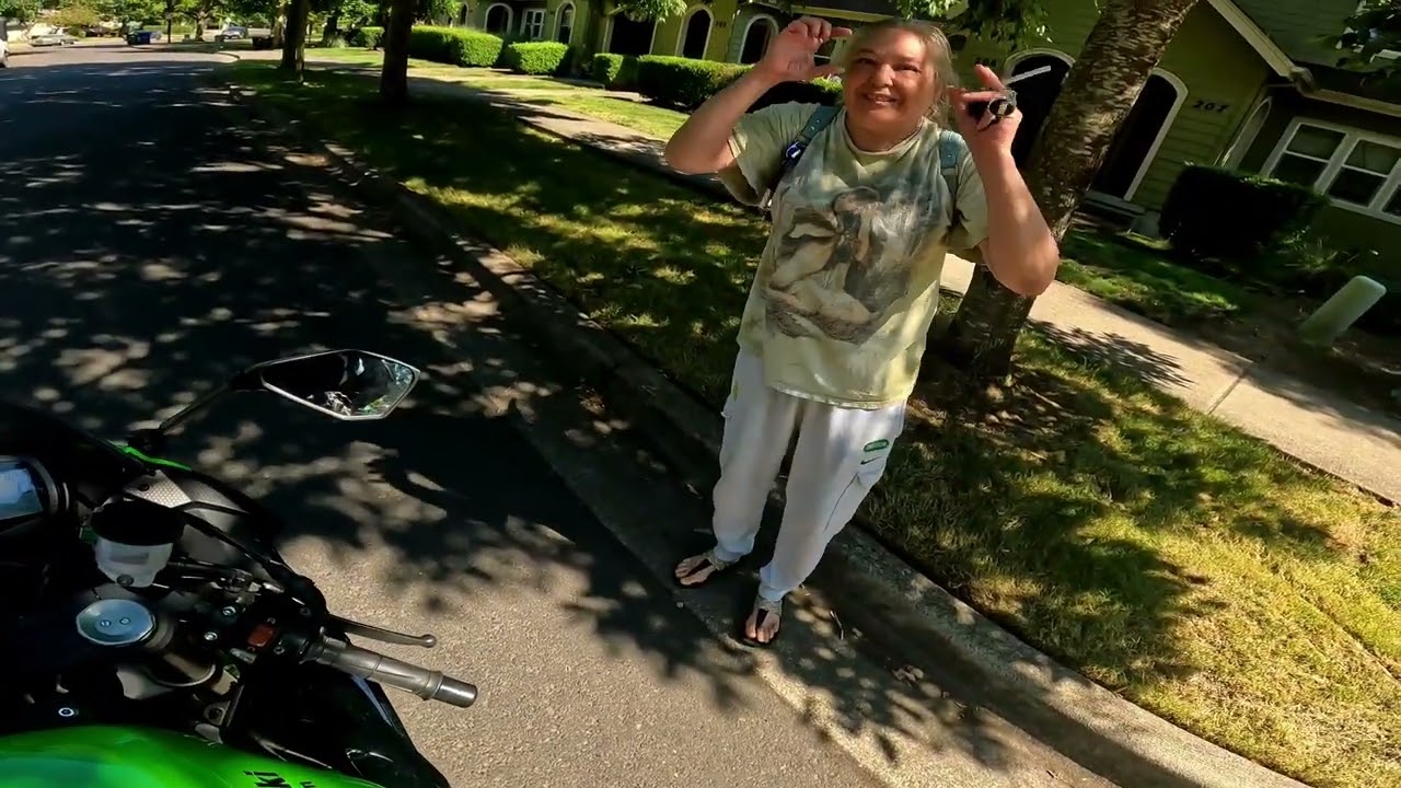 Just cruising on the zx6r