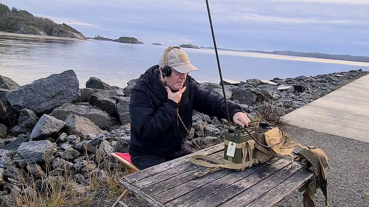 Wireless Set No. 38,  WW2 British  man-pack radio transceiver