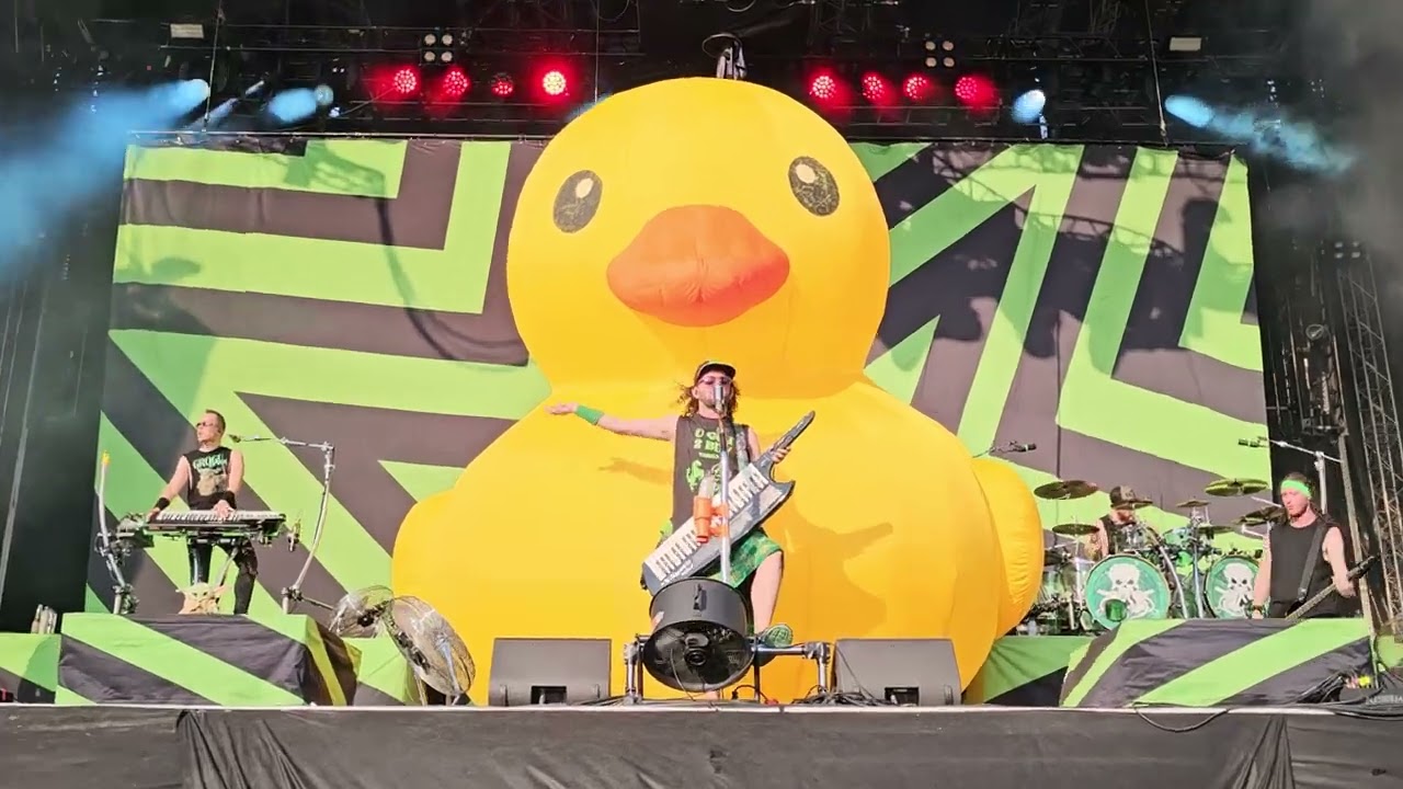 ALESTORM- Keelhauled (live at MetalHead Meeting București RO jul2024)