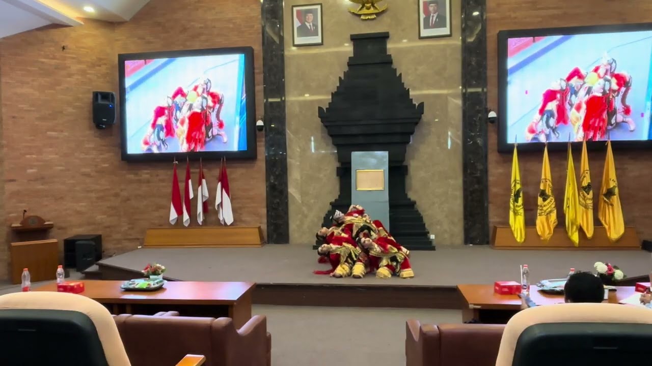 Juara 1 Festival Tari MANTRA [Mahakarya Trobosan Sang Juara] Universitas Wijaya Kusuma se-Jawa Timur