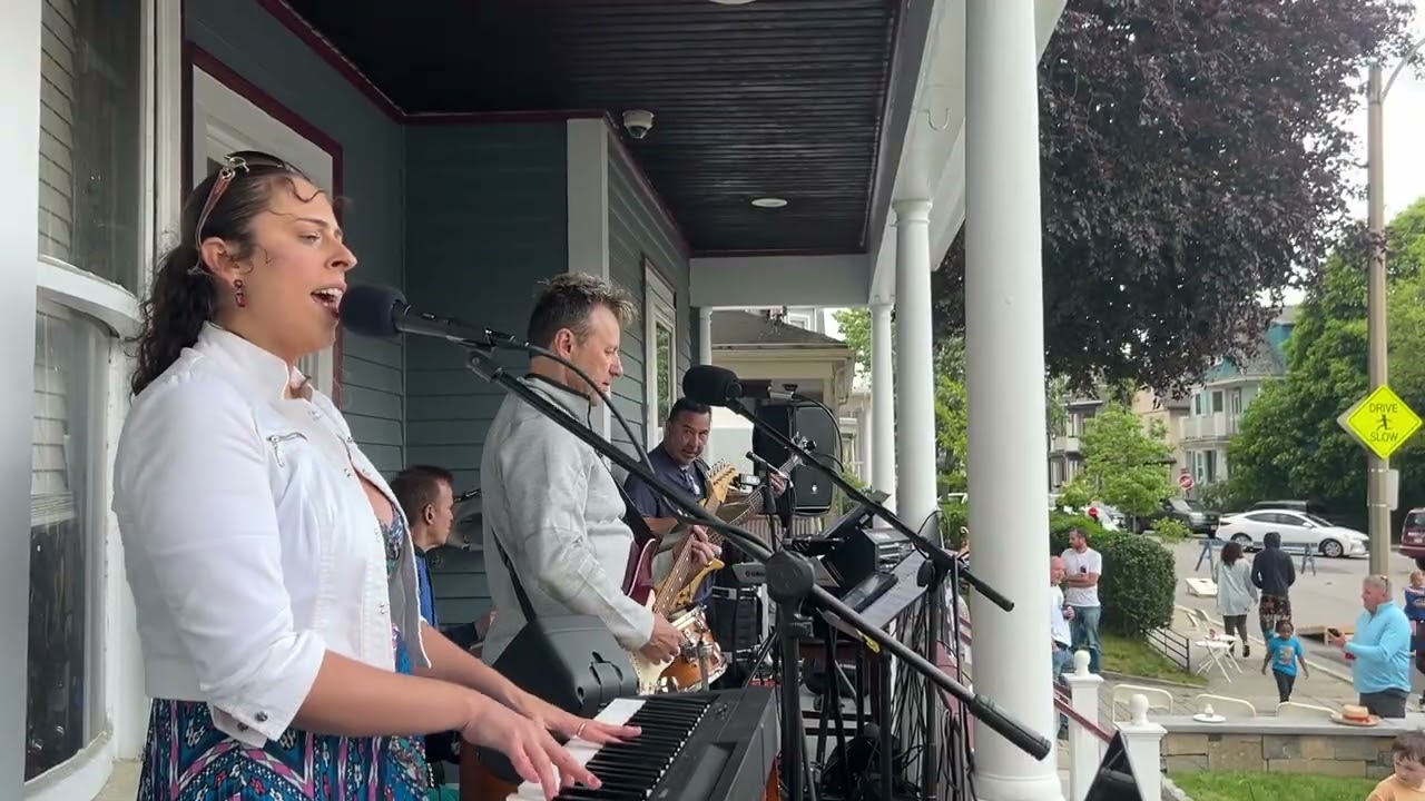 Tori Costa Band - Back to Black (Amy Winehouse Cover) Live in Dorchester, MA