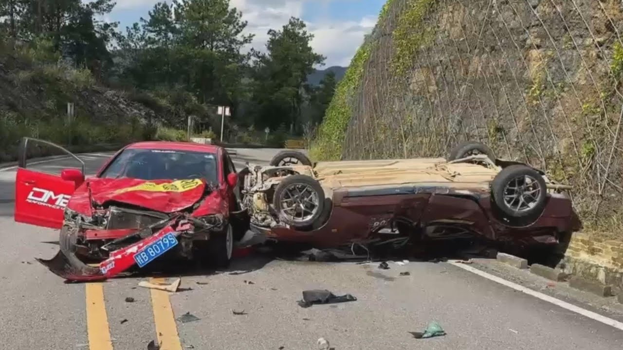 China's Craziest Car Crashes And Stupidest Drivers #1 (DashCam Compilation)