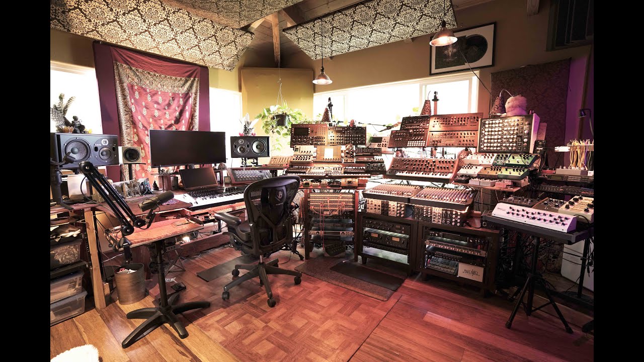 Merkaba/Kalya Scintilla - Welcome to the Studio