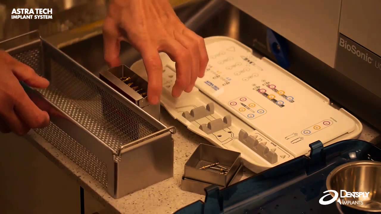Astra TechImplant System EV - Placing drills in a container for the dishwasher