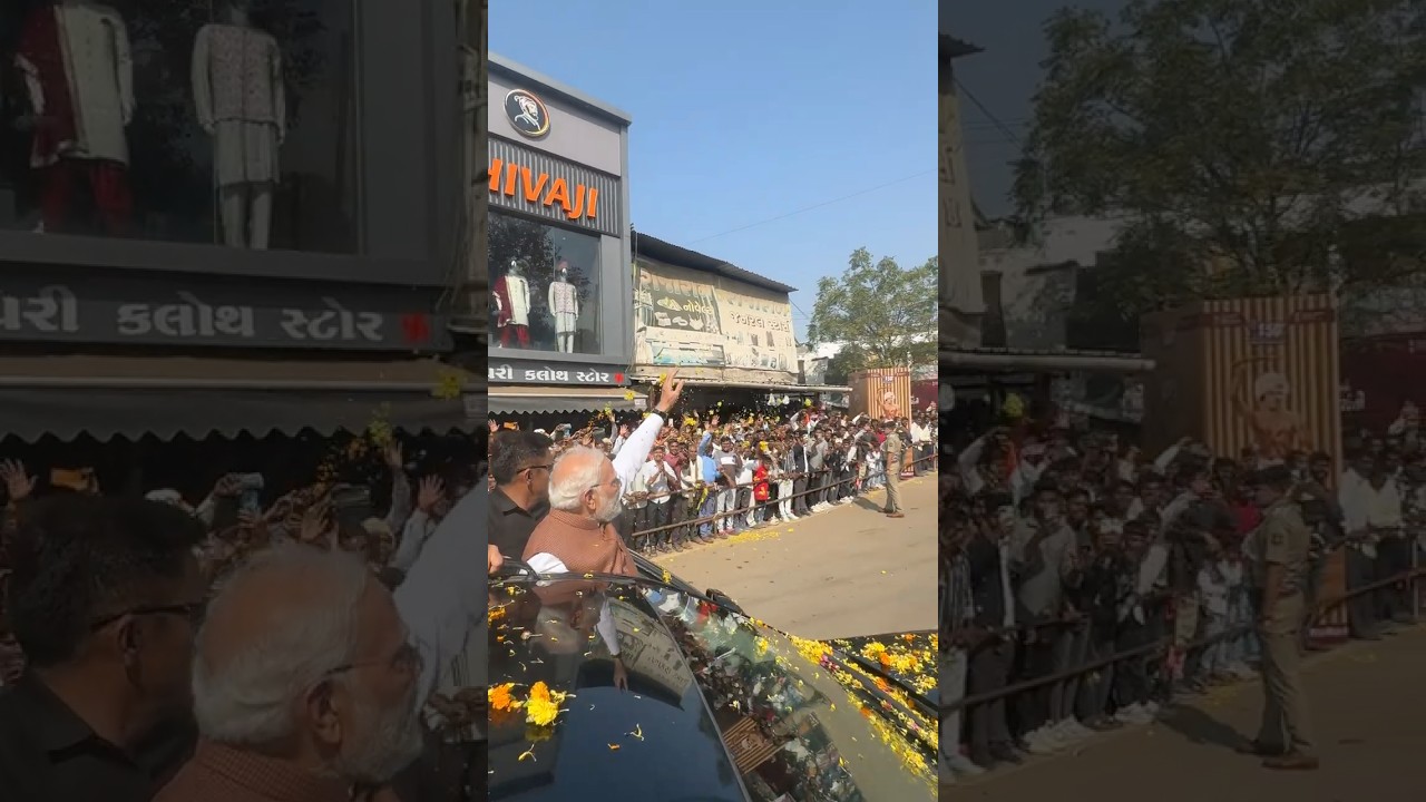 High josh at PM Modi&rsquo;s roadshow in Dediapada, Gujarat