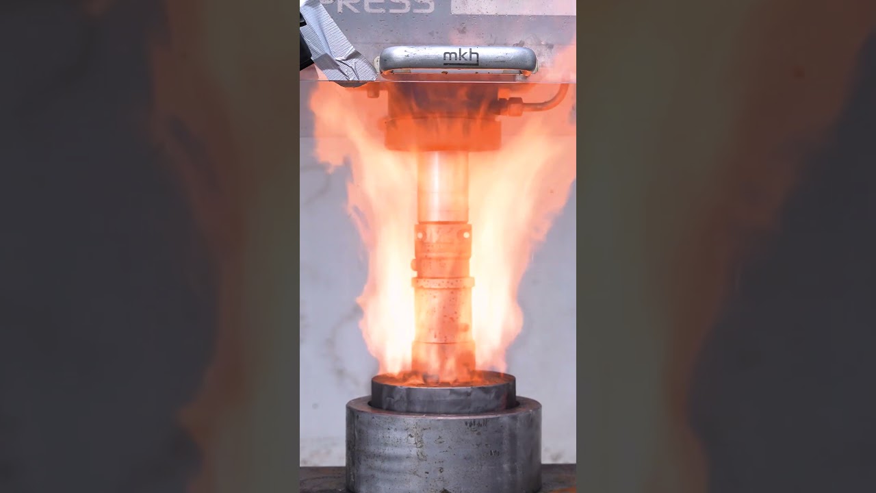 Alkaline vs. Lithium Batteries &ndash; Ultimate Crush Test! 🔋💥 #hydraulicpress #batterycrush #satisfying