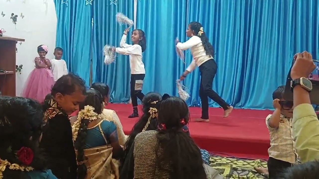 பிளஸ்சி டான்ஸ் 