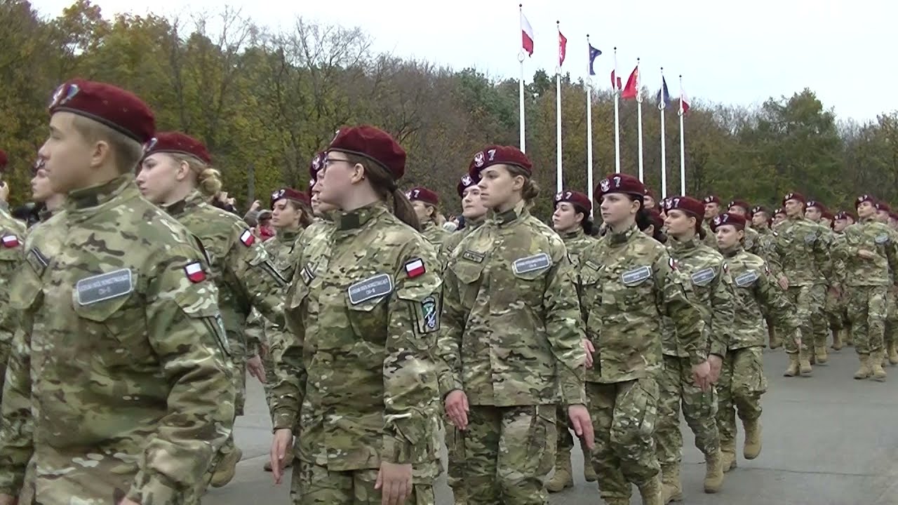 WESTERPLATTE,  PARADNY  PRZEMARSZ KADETÓW ZE SZKÓŁ MUNDUROWYCH FENIKS PO ZŁOŻENIU ŚLUBOWANIA!?
