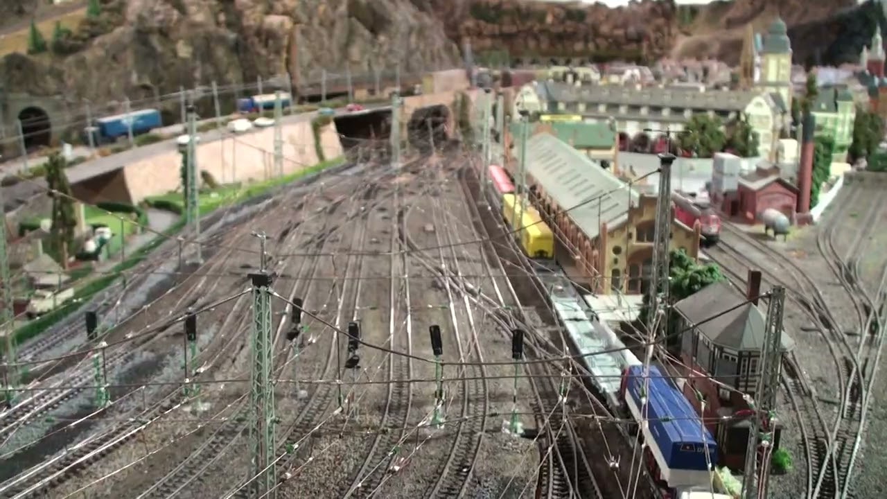 ÖBB  Night Jet, SBB Crocodile: Märklin Modelleisenbahn Anlage