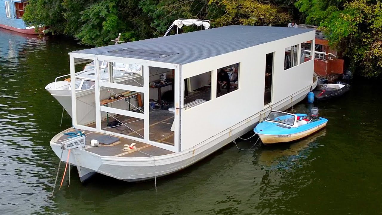 Building Walls On My Barge Boat