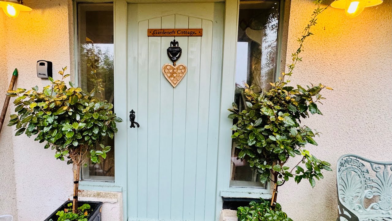 В уютном английском коттедже в ненастный ноябрьский день | Экскурсия по коттеджу садовников в Бле...