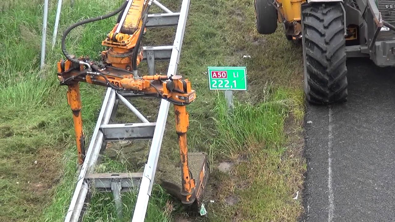 Vredo maai/zuig combi berm maaien A50