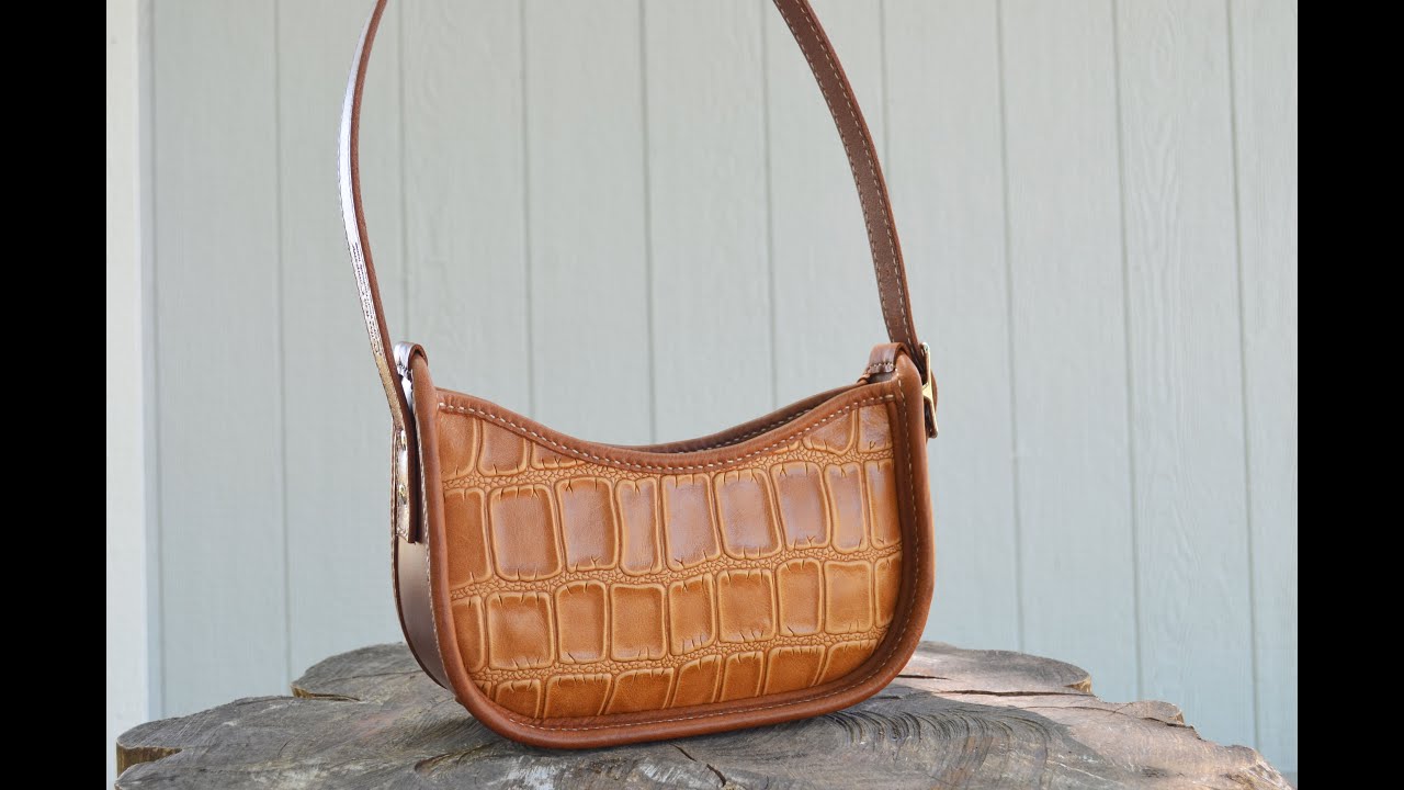 Making the Baguette Bag designed by Corter Leather