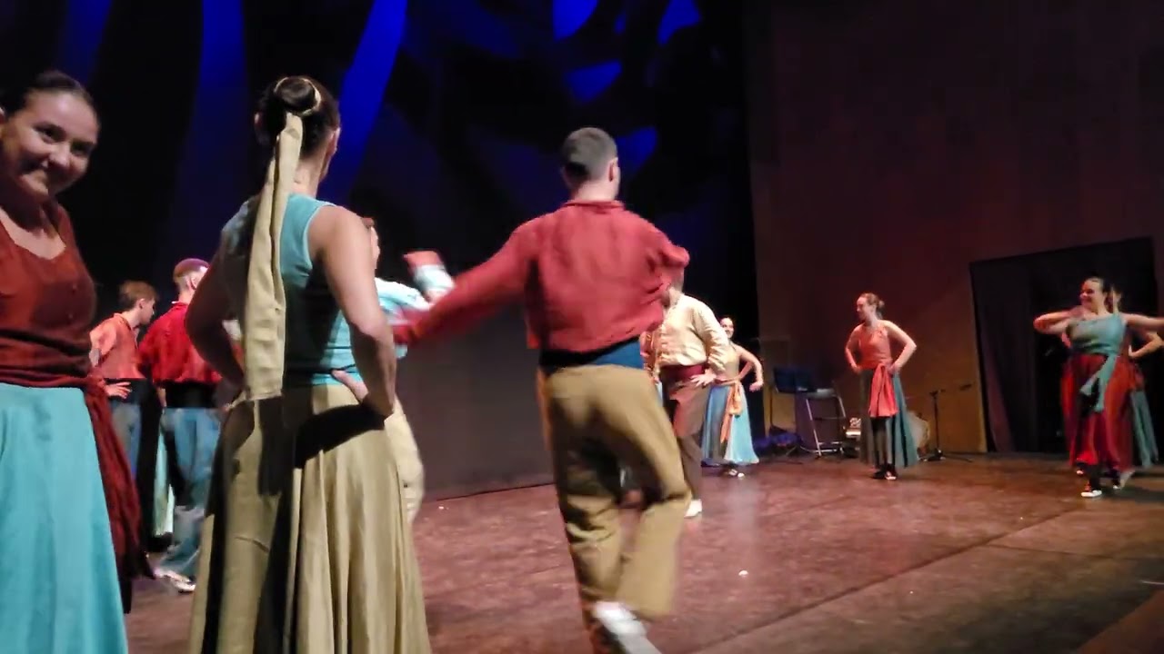 Folklora't 2025. Esbart st Mart&iacute;.  Toc d'inici. 