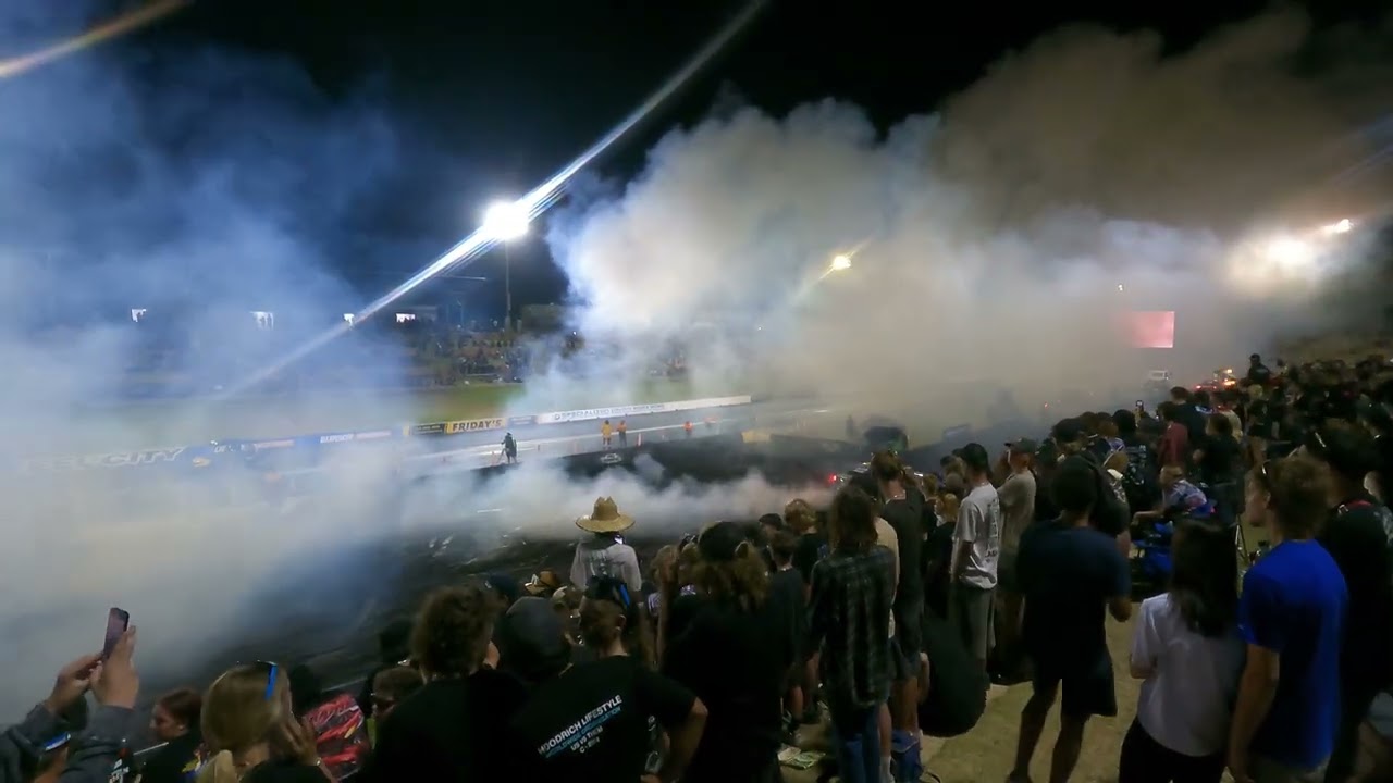 Motorvation 39 Saturday night burnouts (1 hour of Burnouts)