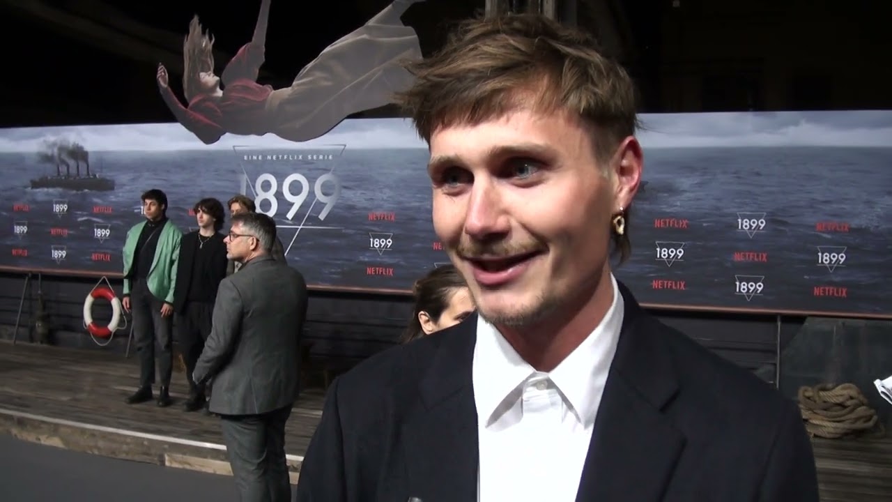Interview Moritz Jahn aus DARK auf der 1899 Premiere in Berlin - Magnus Nielsen - Musik - Schauspiel